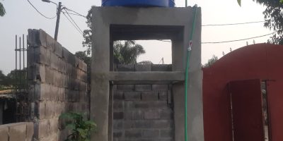 1000568044